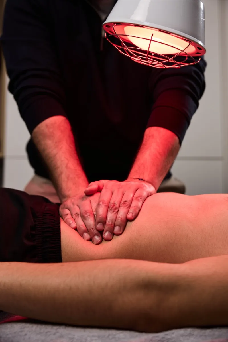 Infrared lamp treatment at Synergy Clinic